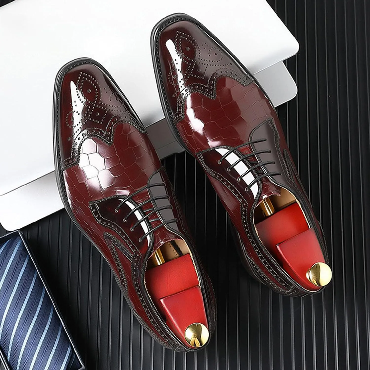 ByErz Men Brogues Wingtip Lace Up Classic Patent Black Dress Shoes Derby Prom Fashion Oxford