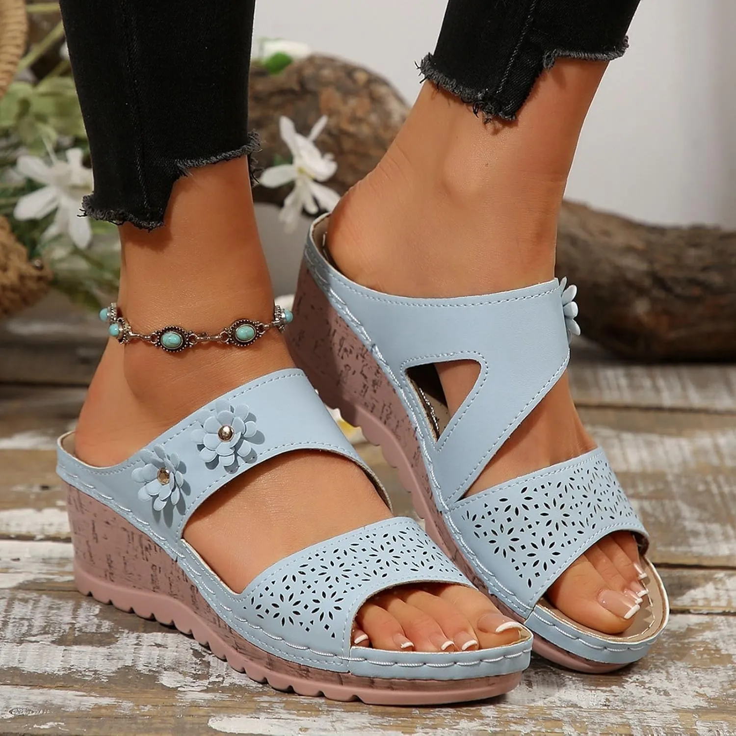 Casual Sandals for Women Comfortable Open Toe One Band Dressy Flats Sandals Summer Lightweight Ankle Strap Walking Shoes Fashion Hollow Out Slip On Chunky Heel Slippers