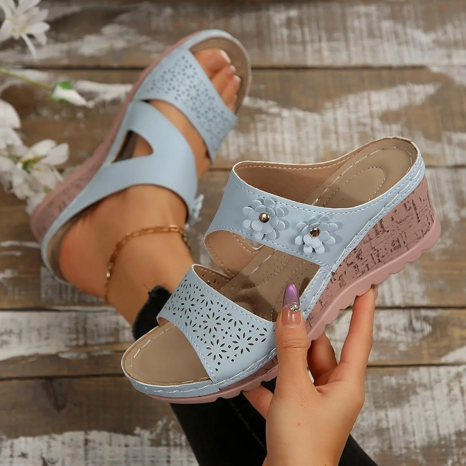 Casual Sandals for Women Comfortable Open Toe One Band Dressy Flats Sandals Summer Lightweight Ankle Strap Walking Shoes Fashion Hollow Out Slip On Chunky Heel Slippers