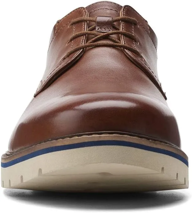 Clarks Men's Bayhill Plain Oxford Flat