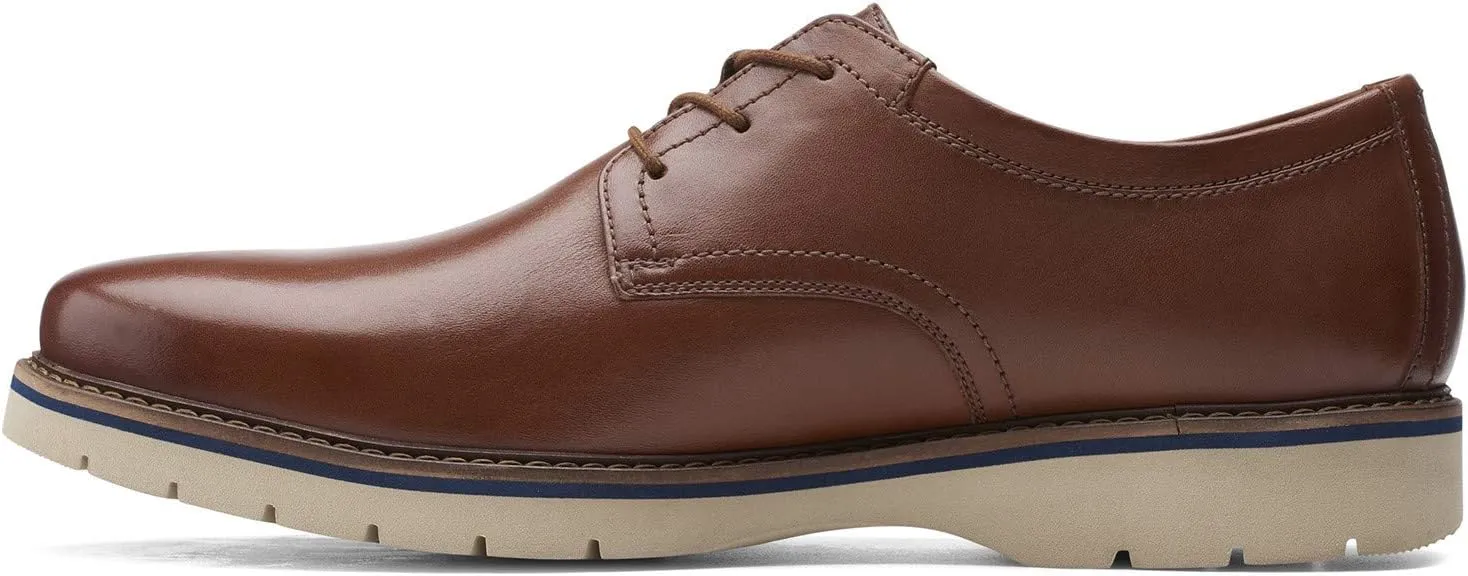 Clarks Men's Bayhill Plain Oxford Flat