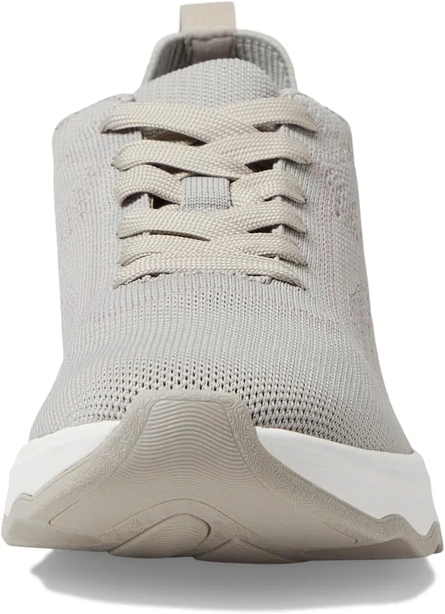 Clarks Women's Circuit Tie Oxford