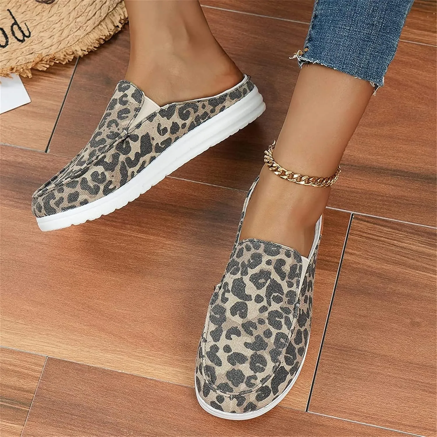DOIX Women's Garden Clogs Sandals Casual Flats Canvas Slippers Slip on Mules Sneakers Loafer Shoes Summer Indoor Outdoor Anti-Slip Walking Shoes Memory Foam Padded,Leopard Print,US6/EU37
