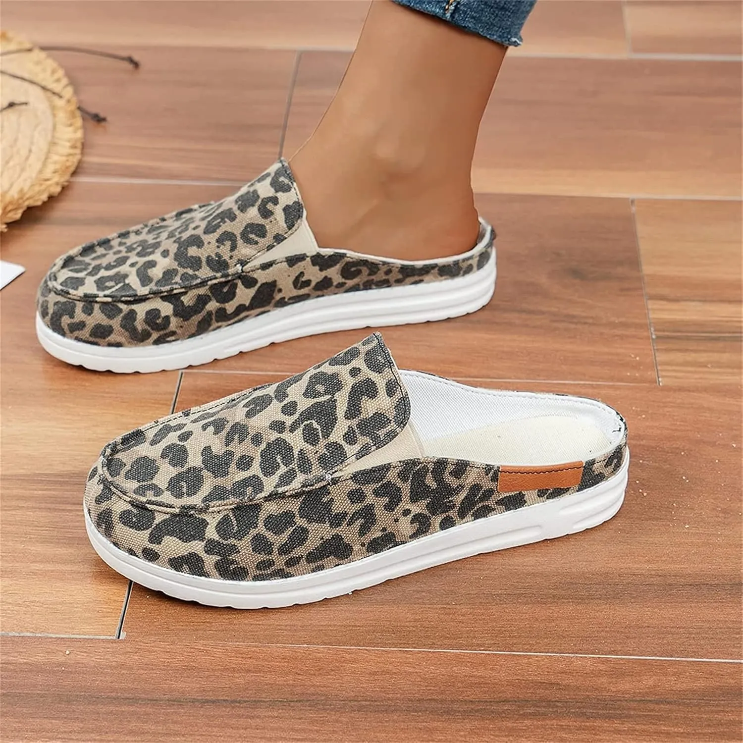 DOIX Women's Garden Clogs Sandals Casual Flats Canvas Slippers Slip on Mules Sneakers Loafer Shoes Summer Indoor Outdoor Anti-Slip Walking Shoes Memory Foam Padded,Leopard Print,US6/EU37