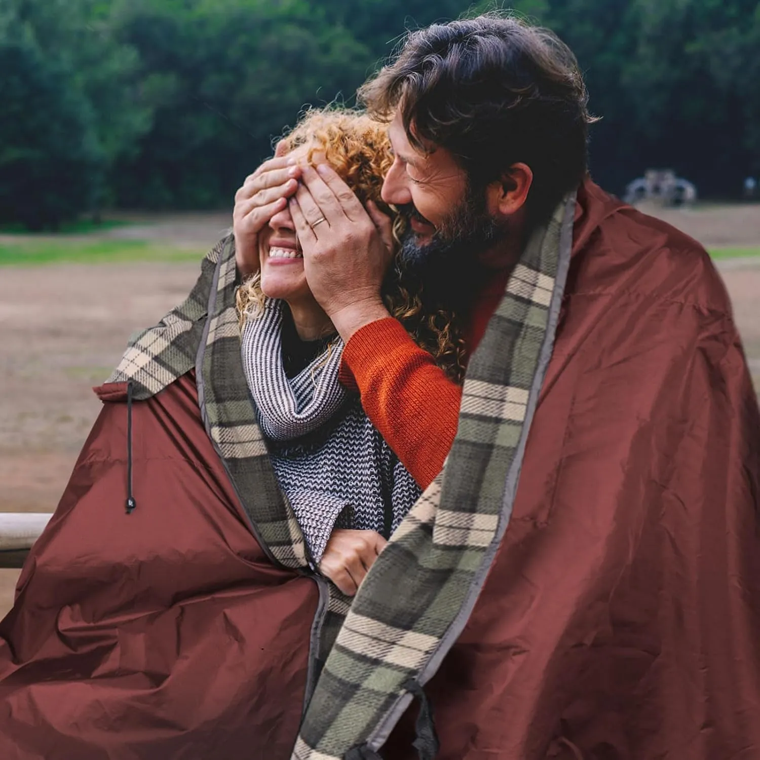 DUKUSEEK Stadium Blanket for All Weather, Waterproof Outdoor Blankets with Hood, Soft Warm Fleece Camping Blanket Windproof for Outdoor Sports, 79x58
