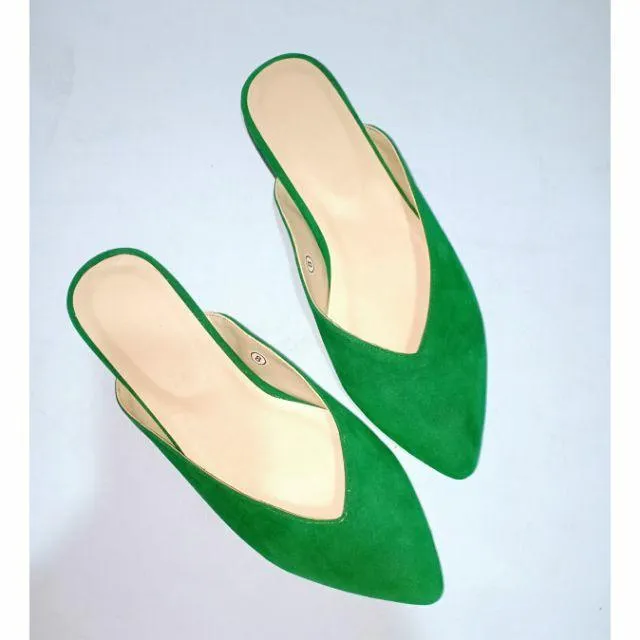 Fast response time International returns Mules Pointed Bright