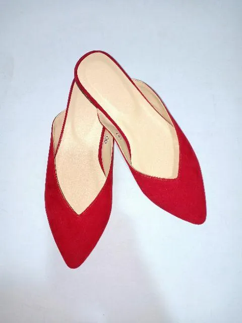 Fast response time International returns Mules Pointed Bright