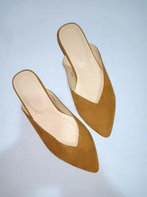 Fast response time International returns Mules Pointed Bright