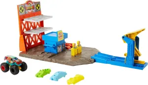 Hot Wheels Monster Trucks Blast Station Playset with 1:64 Scale Demo Derby Toy Truck & 3 Crushable Cars