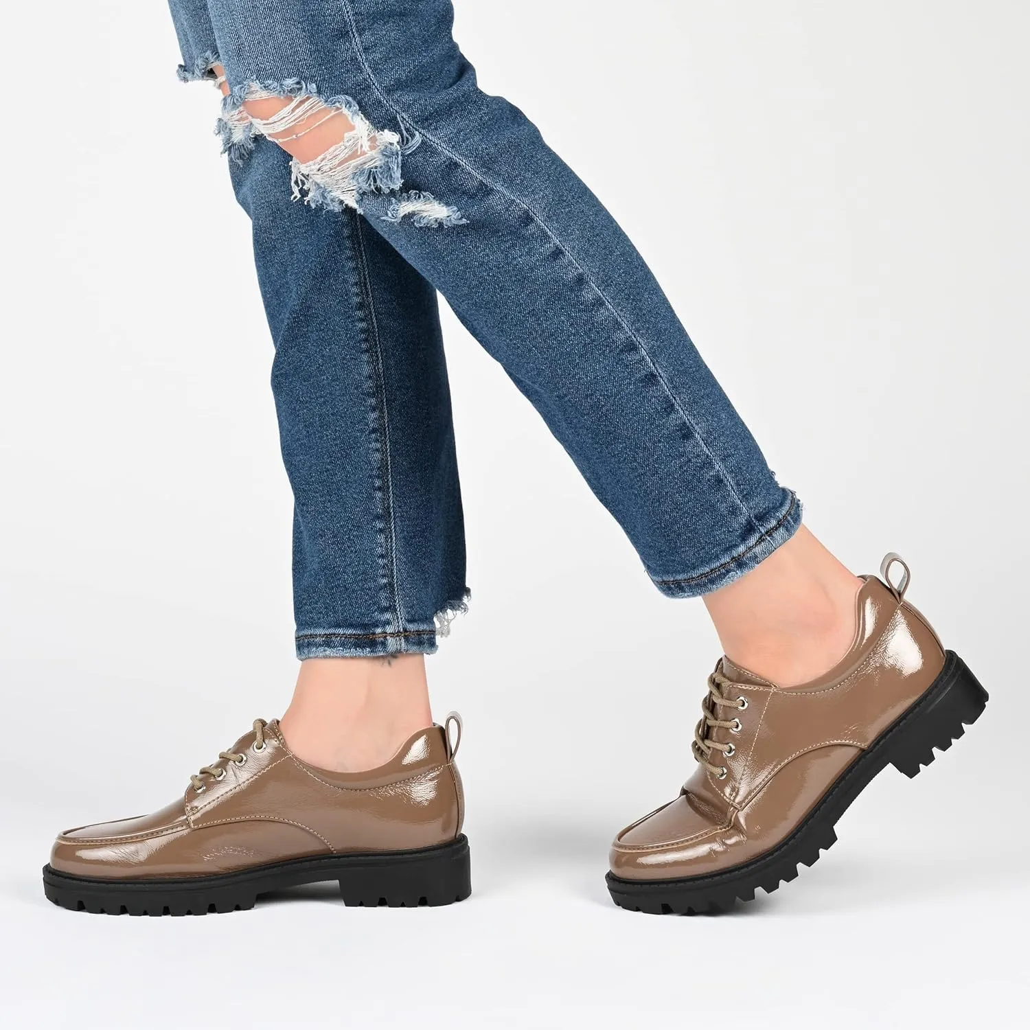 Journee Women's Comfort Foam Zina Oxford