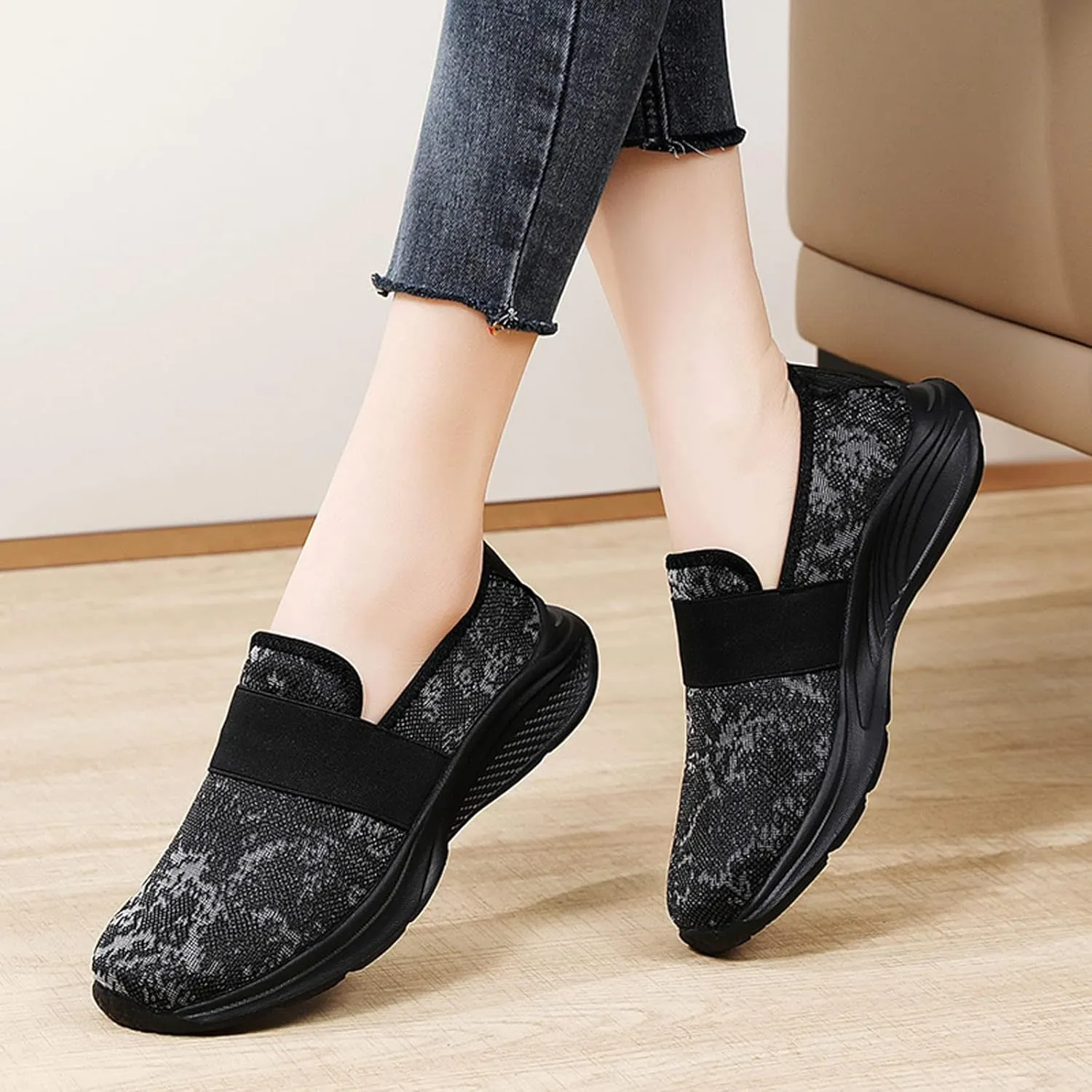 Leisure Women's Slip On Travel Soft Sole Comfortable Shoes Outdoor Mesh Runing Fashion Casual Dress Shoes for Girls (Black, 7)
