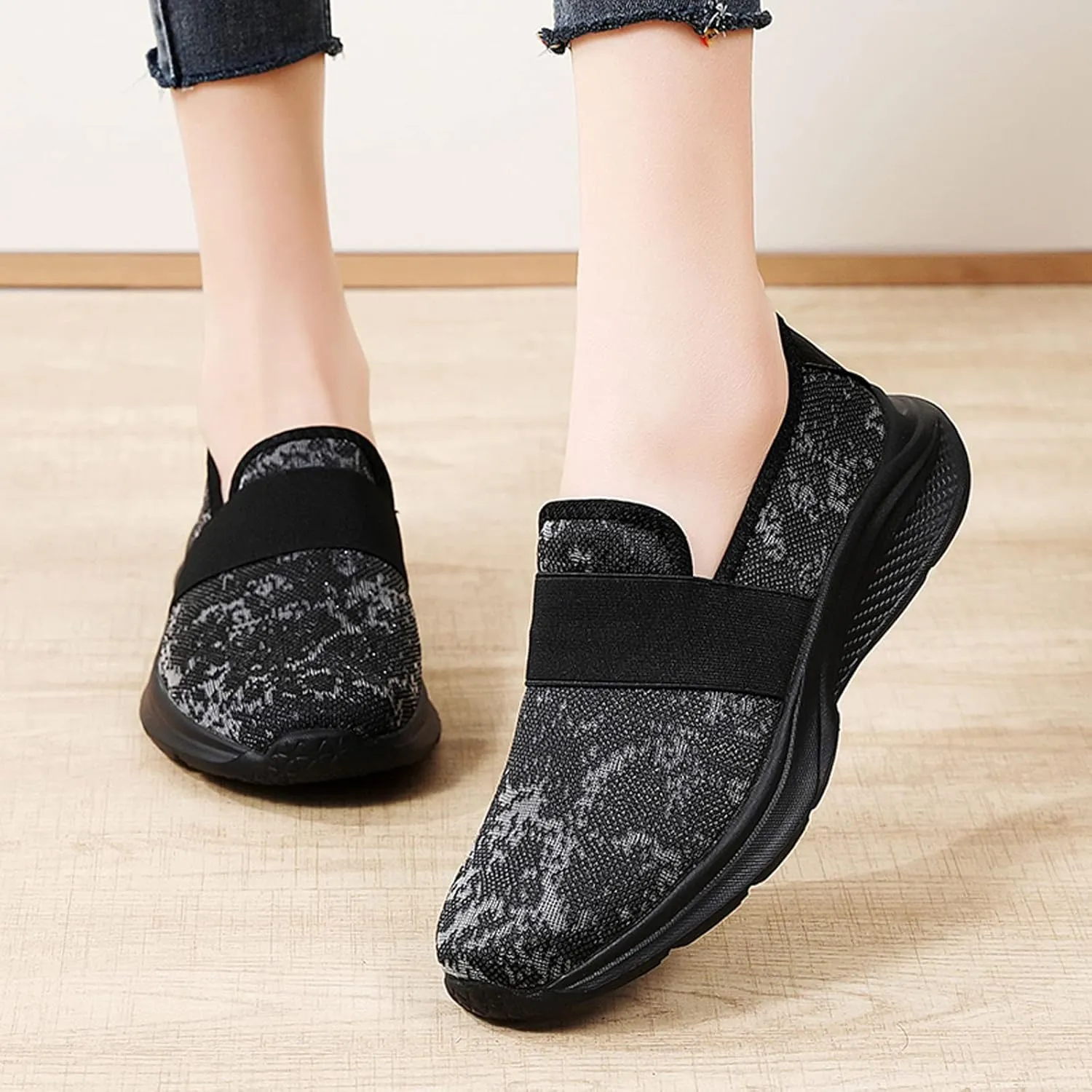 Leisure Women's Slip On Travel Soft Sole Comfortable Shoes Outdoor Mesh Runing Fashion Casual Dress Shoes for Girls (Black, 7)