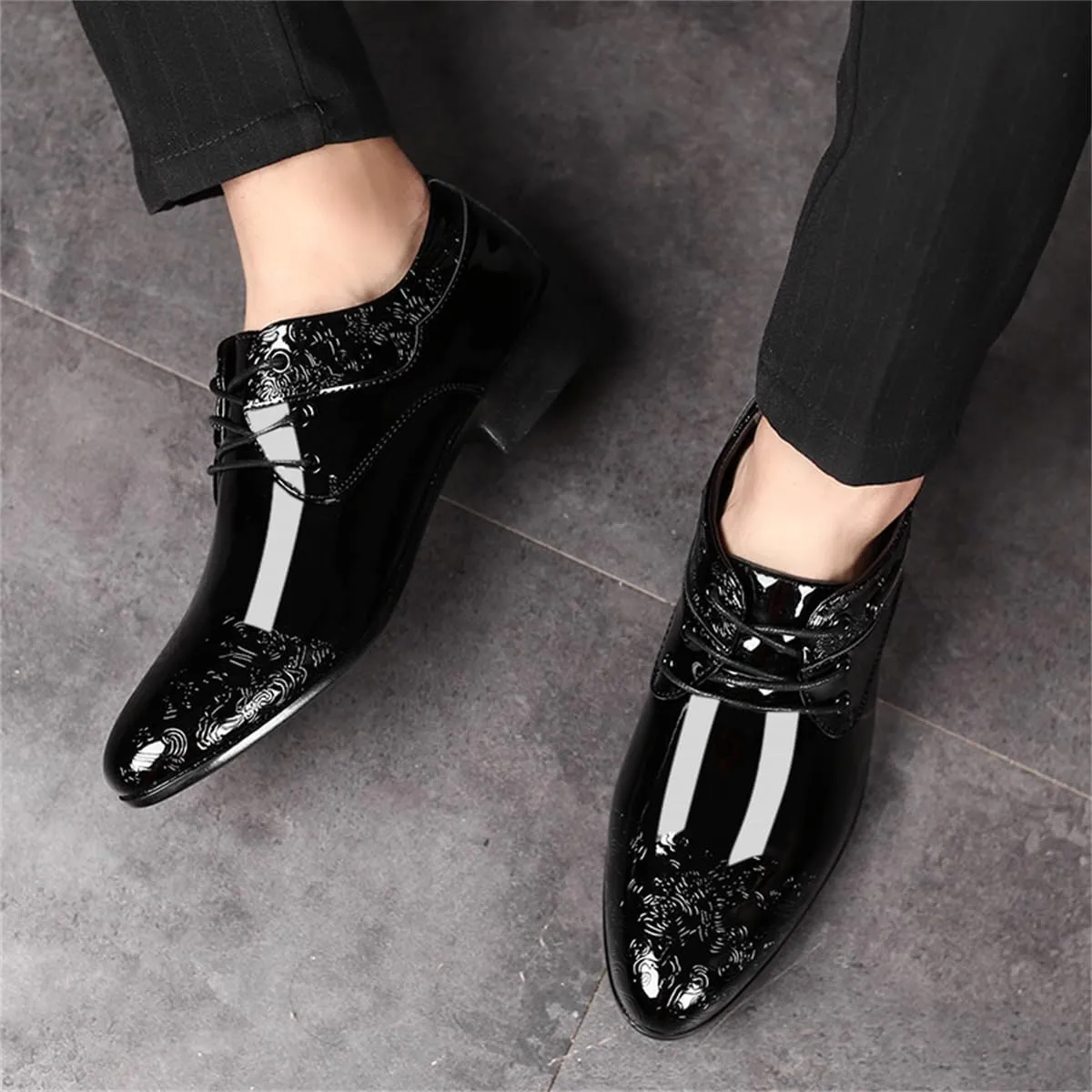 Men's Fashion High Gloss Patent Leather Oxford Formal Business Casual Lace Up Elegant Dress Shoes