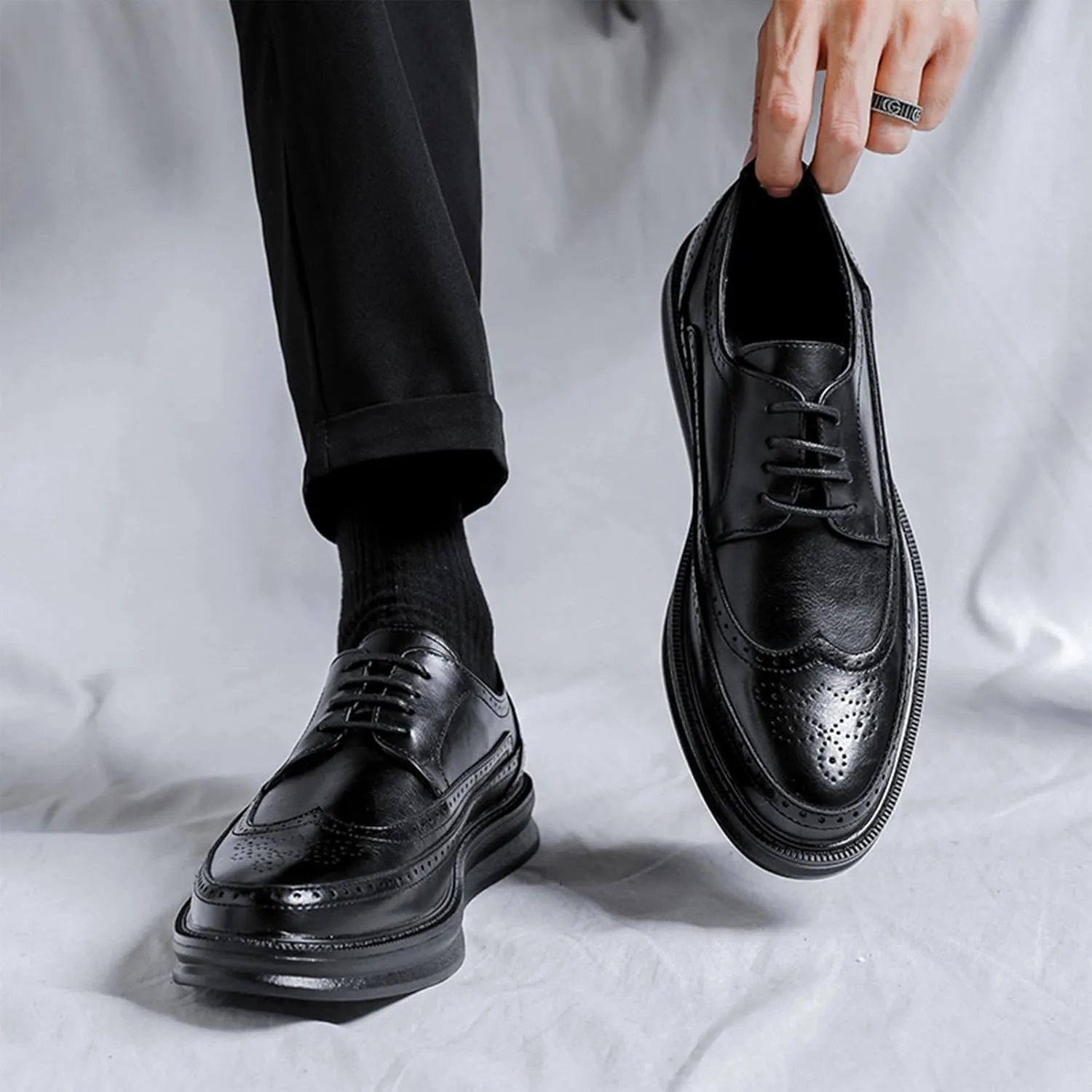 Men's Leather Brogue Wingtip Oxford Sneakers Classic Lace-Up Perforated Low Top Derby Shoes Casual Office Work Formal Dress Shoes