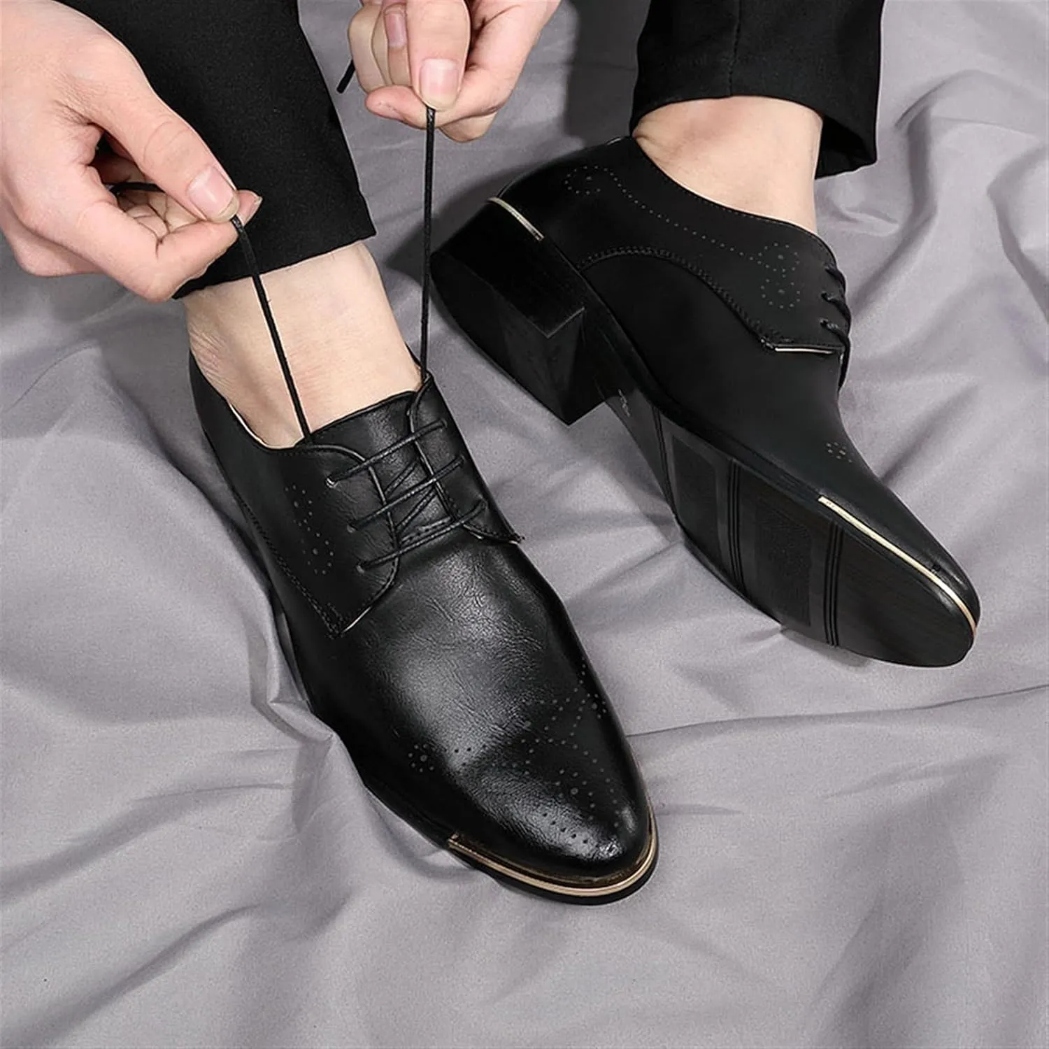 New Formal Oxford Shoes for Men Lace Up Brogue Embossed Derby Shoes Vegan Leather Rubber Sole Block Heel Slip Resistant Party