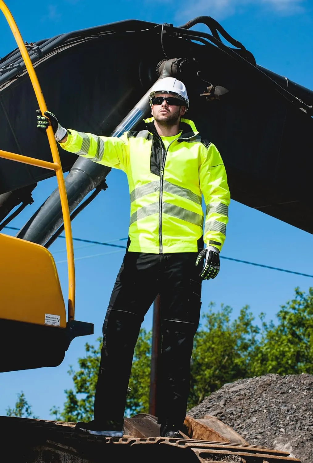 Portwest PW3 Hi-Vis Winter Jacket Work Safety Protective Reflective Waterproof Coat ANSI 3, Small