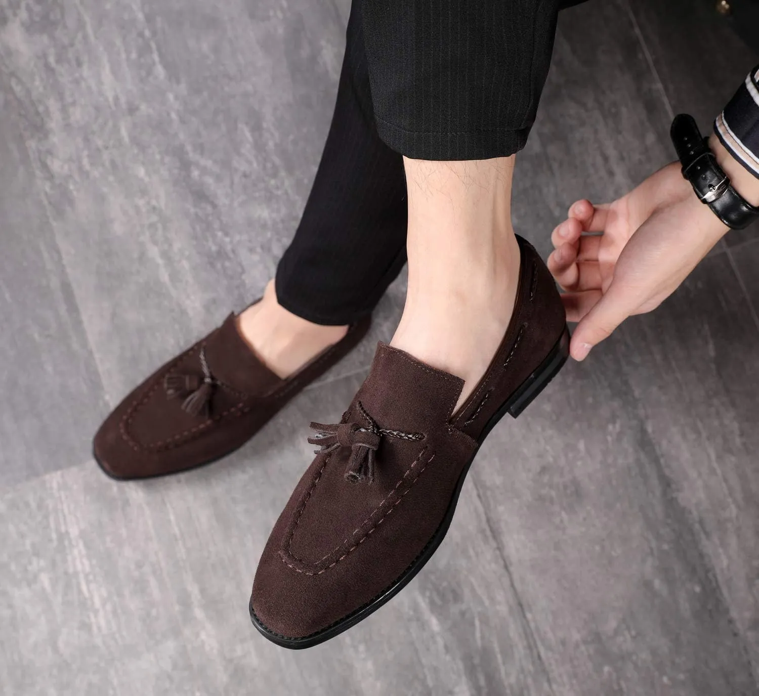 Santimon Mens Loafers Tassel Fringe Suede Casual Driving Slip on Dress Shoes Moccasins