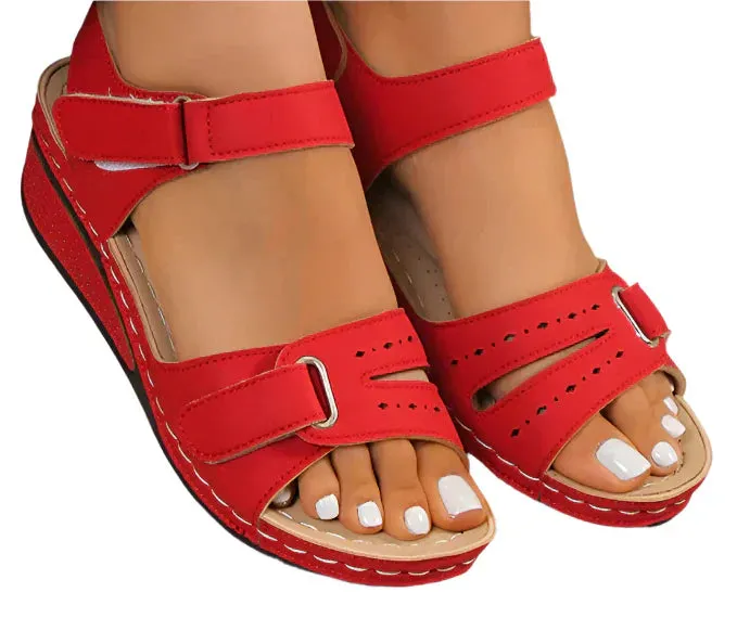 Sarah - Casual sandals for women with adjustable straps