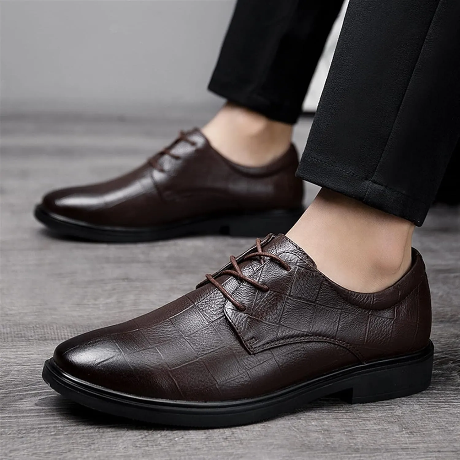 Single Season Dress Shoes for Men Lace Up Plaid Burnished Toe Derby Shoes Leather Anti-Slip Rubber Sole Non Slip Prom Very Popular Among Young People