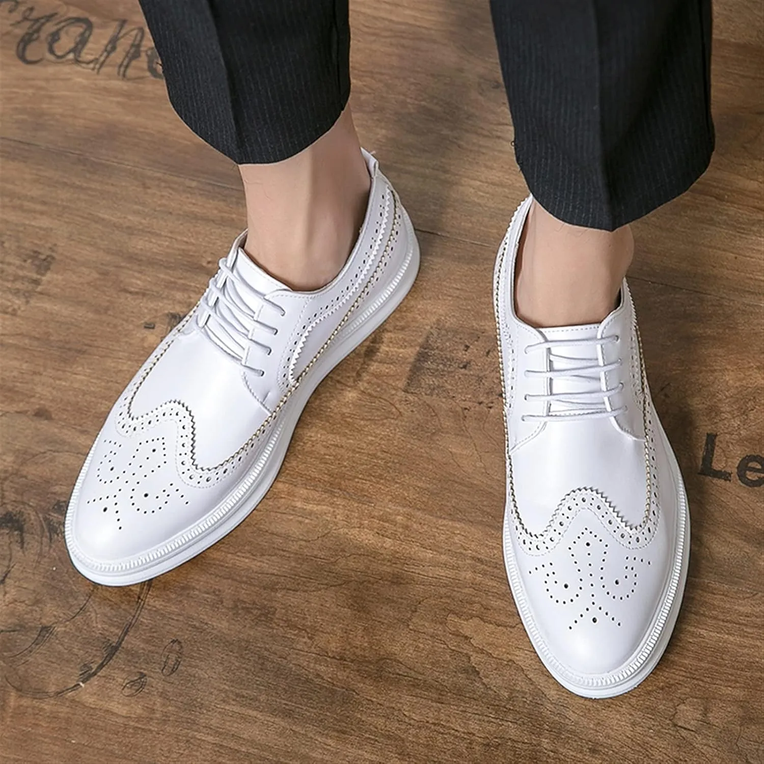 Single Season Oxford Dress Shoes for Men Lace Up Brogue Embossed Wing Tip Round Toe PU Leather Non Slip Low Top Rubber Sole Anti-Slip Wedding Very Popular Among Young People